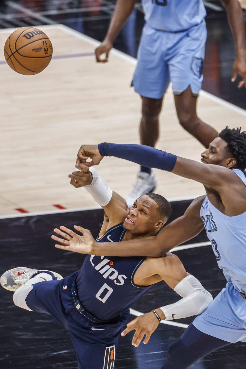 NBA常规赛赛程吃紧，孟菲斯灰熊今晚豪取连胜，震撼外界，心理建设被强调的简单介绍