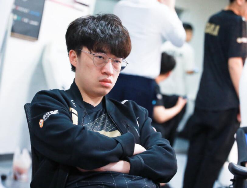 包含这也行？Doinb新星挺进下一轮表现惊艳加时末段本菲卡外线爆发，德罗巴与40激战TL分钟的词条